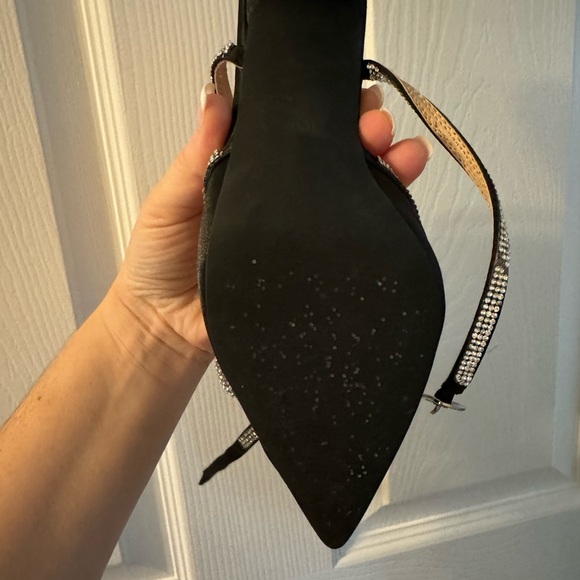 Women’s Heels with Rhinestone Bow - Picture 3 of 6